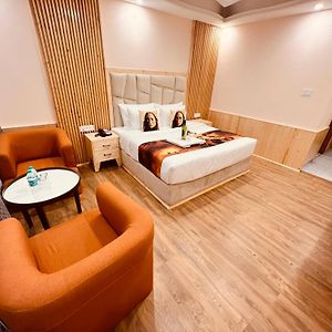 Double Room Mountain View
